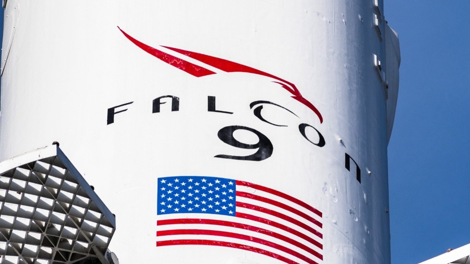 Pour les missions opérationnelles, c'est Starship qui prendrait le relais de Falcon 9, avec la capacité d'emporter plusieurs unités en un seul vol - ©Sundry Photography / Shutterstock