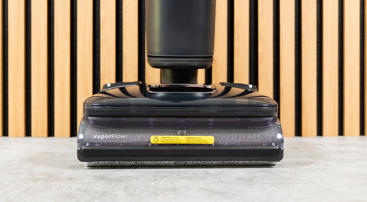 Le Roborock F25 Ultra utilise de la vapeur à 180°C pour laver le sol. ©Charles Gouin-Peyrot pour Clubic