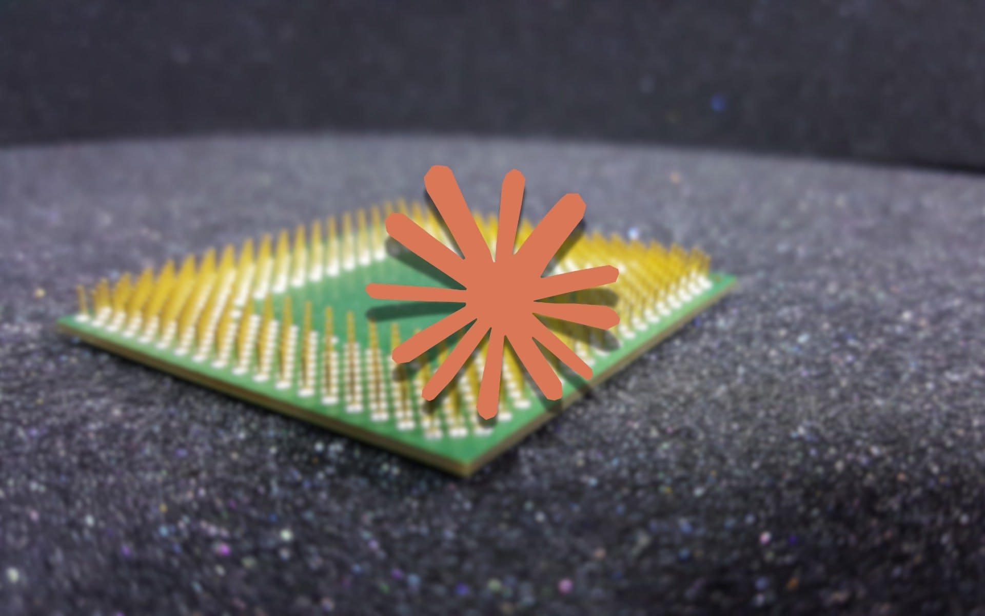 Comme OpenAI, Anthropic songe à produire ses propres puces pour l'entraînement et l'inférence. © Naïm BADA pour Clubic