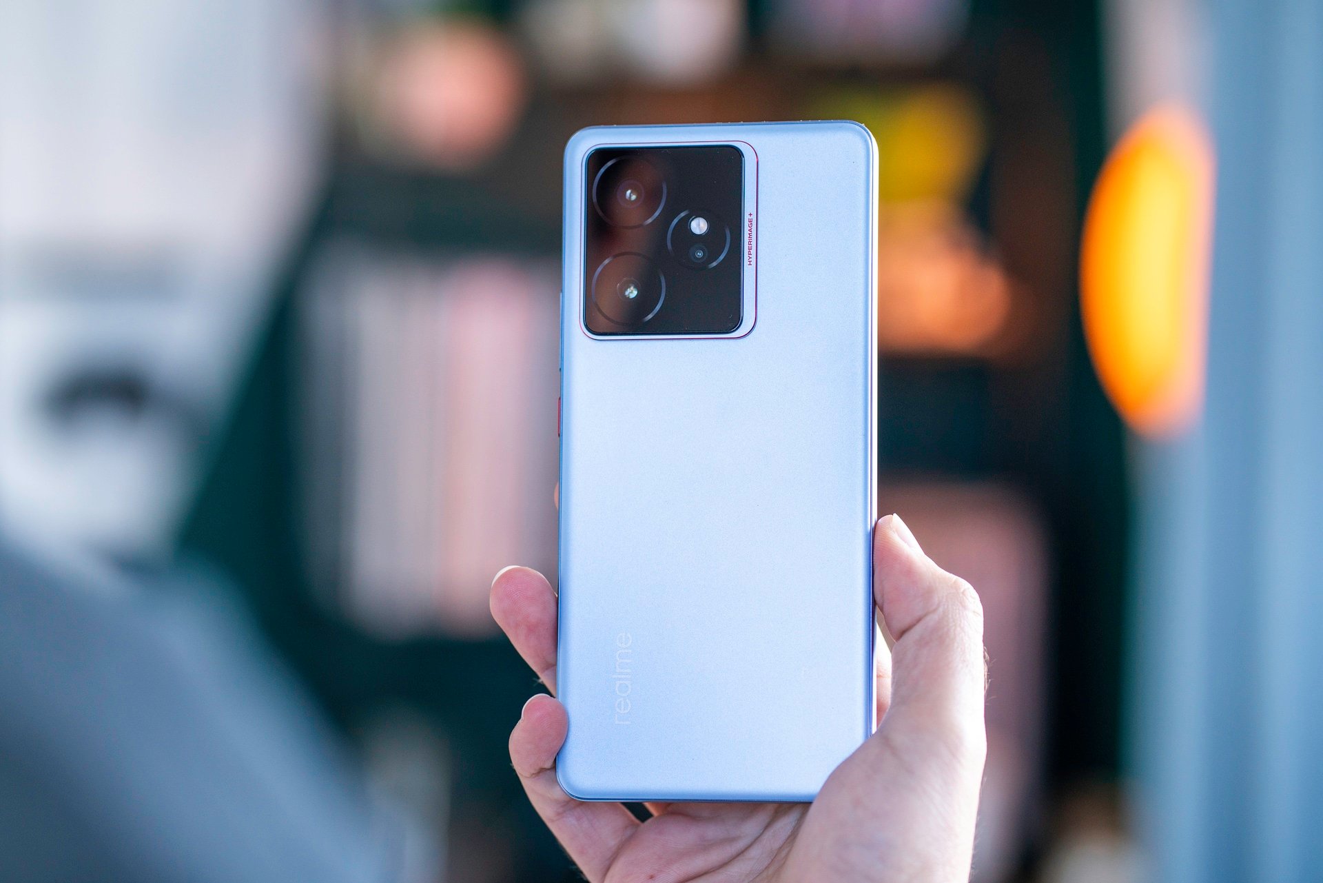 Le realme GT 7, pour illustration. © Pierre Crochart pour Clubic.com