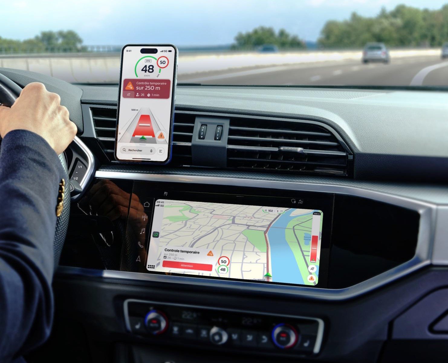 L'appli Coyote fonctionne aussi bien sur les systèmes Google Android Auto qu'Apple Carplay. ©Coyote