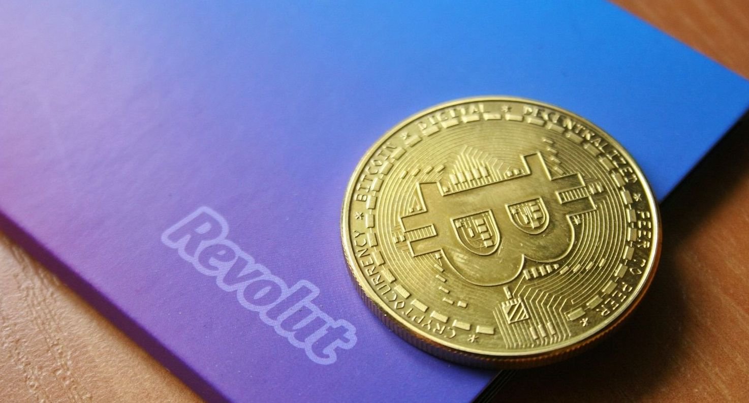 Revolut arrive à Paris © Shutterstock