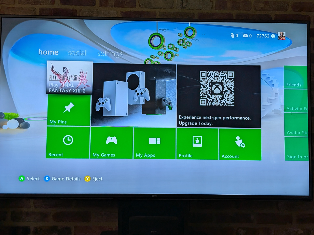 Les Xbox Series S et X s'invitent sur l'écran d'accueil de la Xbox 360. © Capture d'écran Reddit