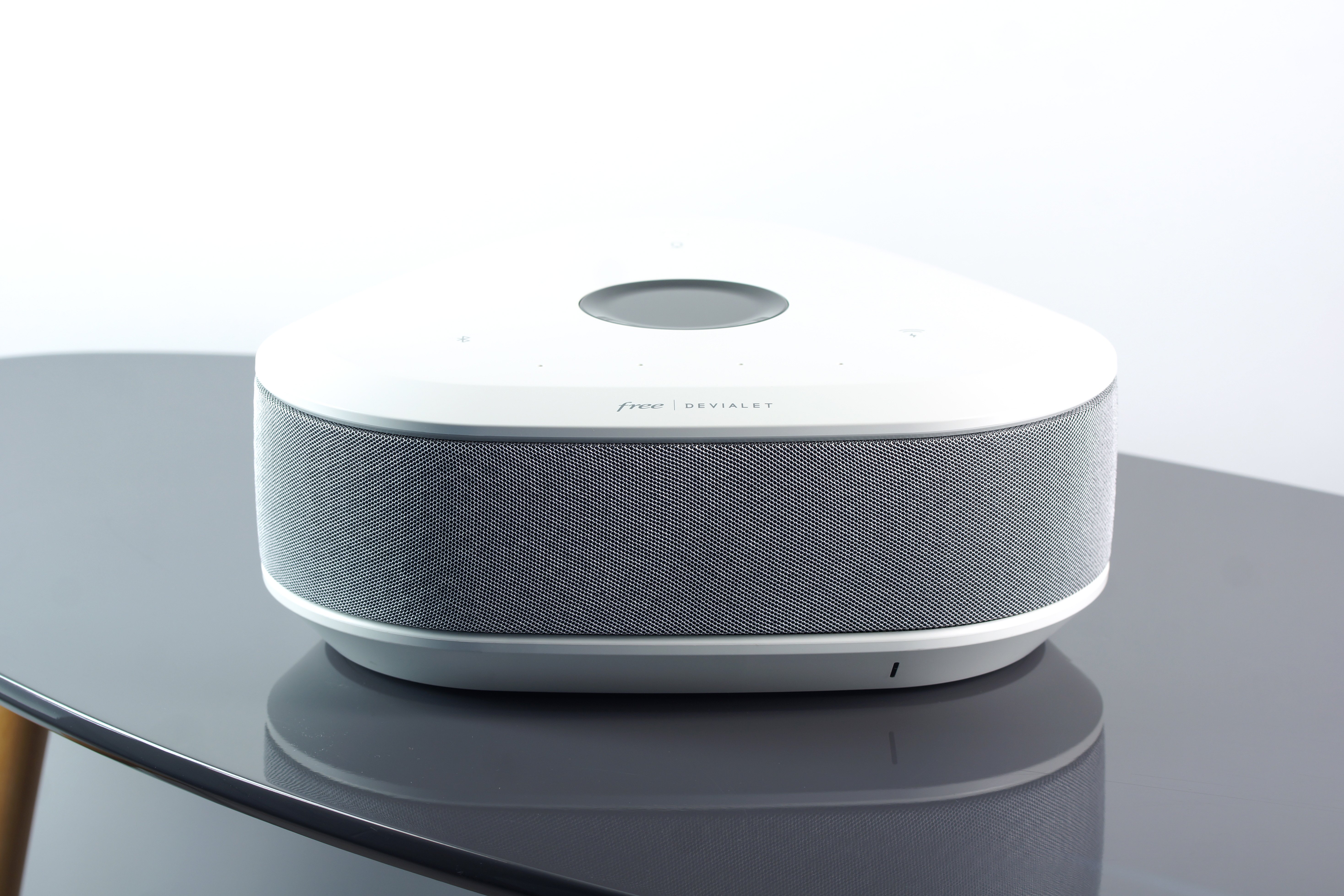 A la fois lecteur multimédia et barre de son, la Freebox Delta a surpris son monde © Clubic.com