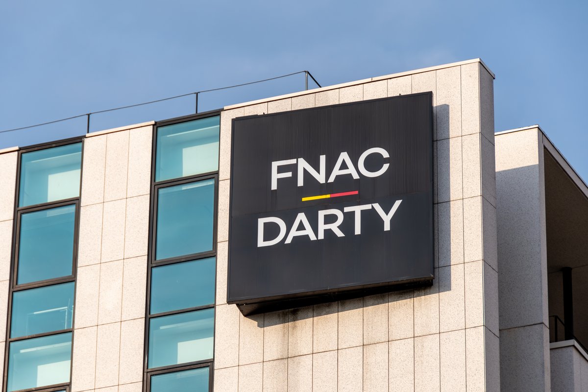 Le gouvernement se dit "très ferme" pour empêcher le groupe chinois d'entrer au conseil d'administration de Fnac Darty. © HJBC / Shutterstock