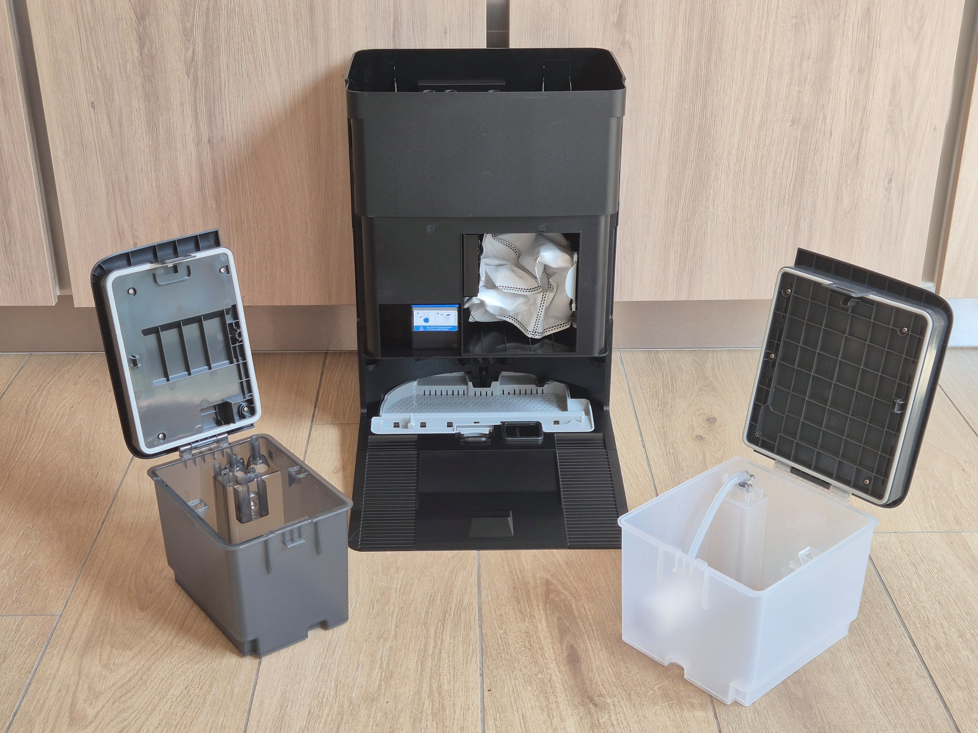 La station de l'Ecovacs Deebot T90 Pro Omni ©Hagop Kavafian pour Clubic