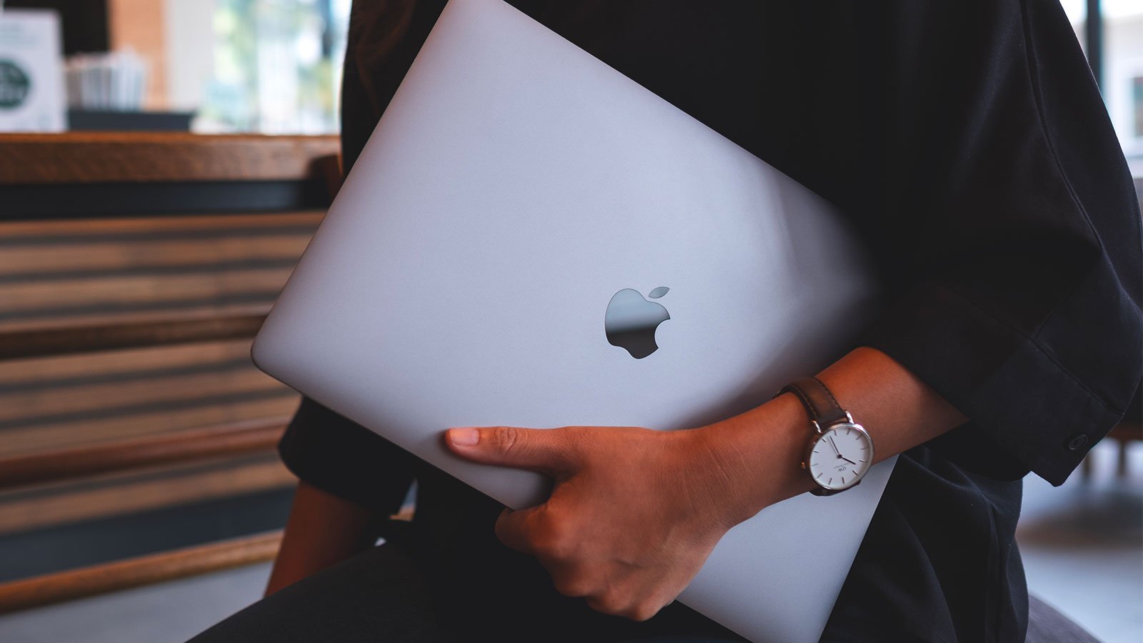 Le Macbook Air va quitter son rôle de porte d'entrée vers l'écosystème Mac pour les étudiants et enseignants. © Apple