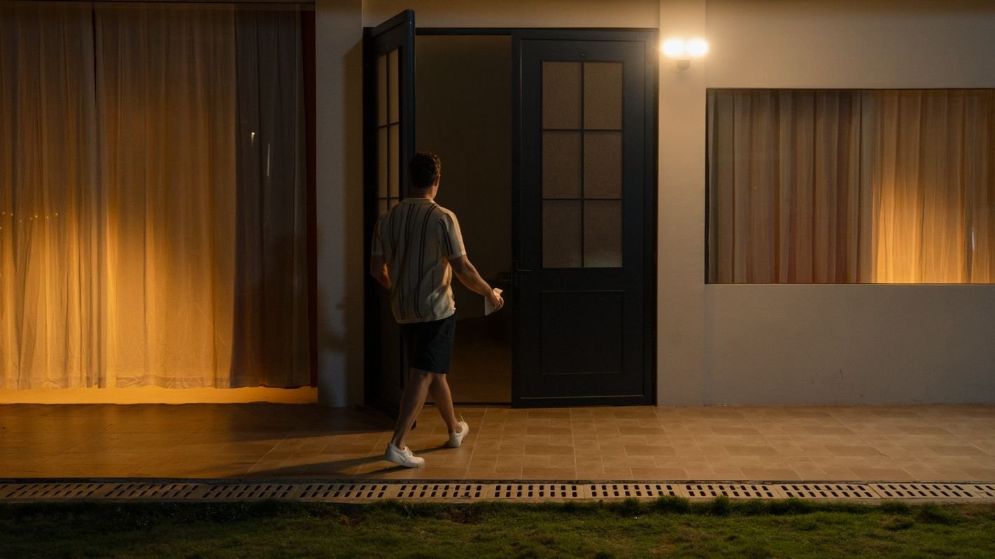 La nouvelle TrackFlex Floodlight propose notamment une capture en 4K, avec une couverture à 360° et un suivi intelligent. ©Reolink