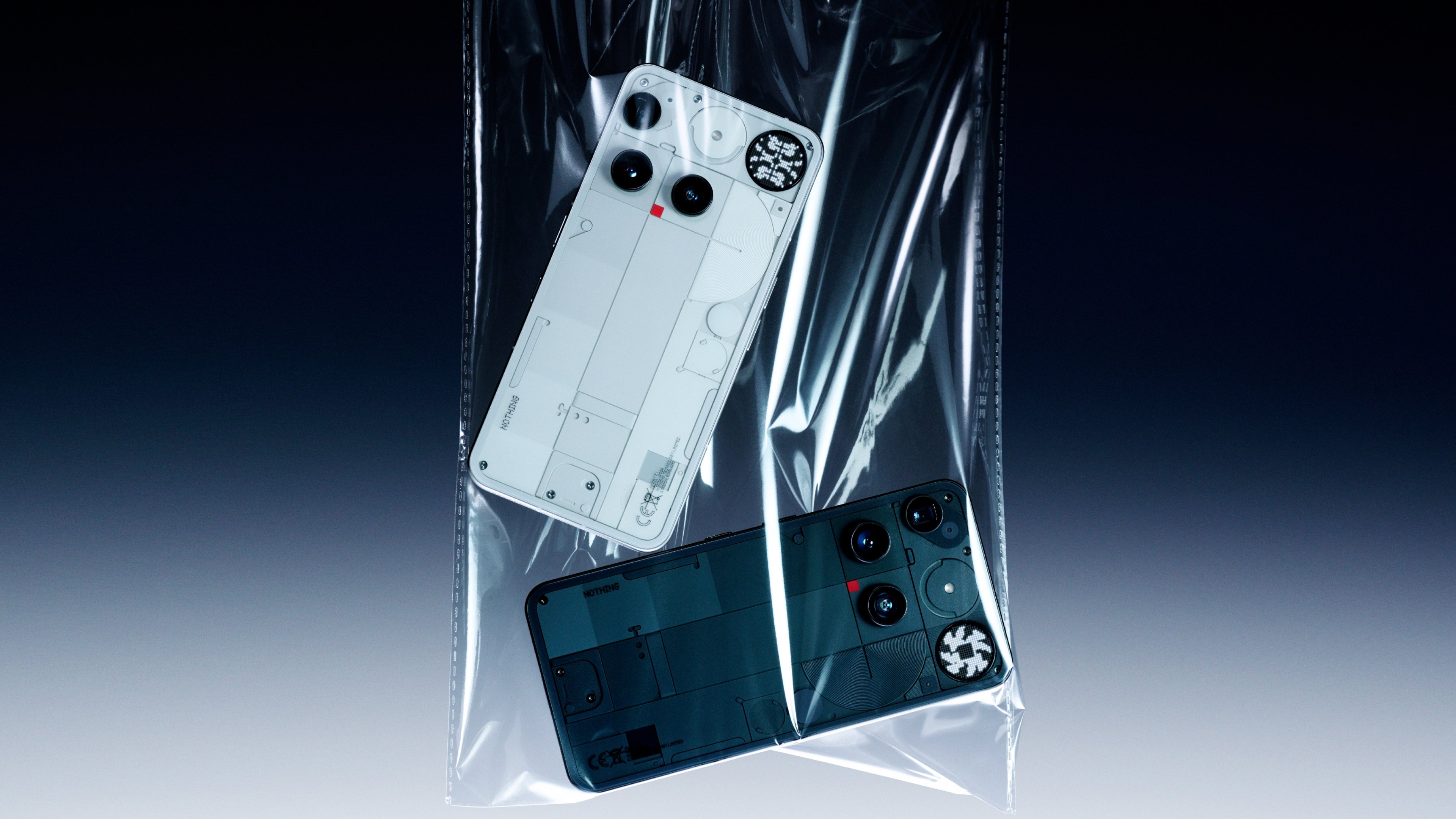 Le Phone (3) sera disponible dans le commerce le 15 juillet en finition blanc et noir. ©Nothing