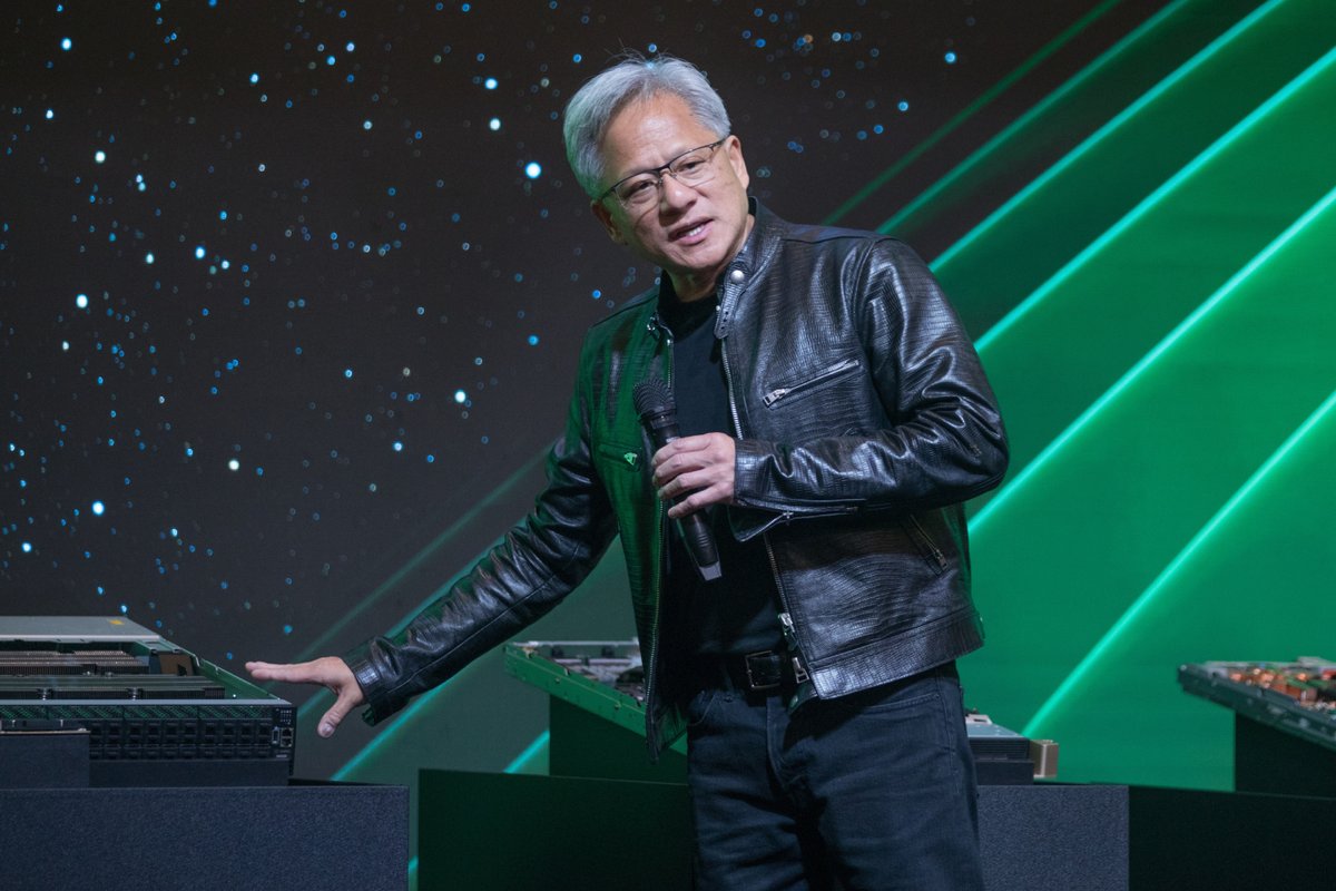 Jensen Huang, le P.-D.G de NVIDIA, lors d'une conférence. ©jamesonwu1972 / Shutterstock