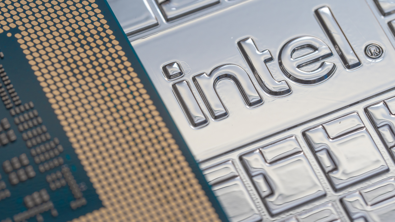 Le Huawei MateBook D16 perd 400 € : une affaire à saisir © Shutterstock