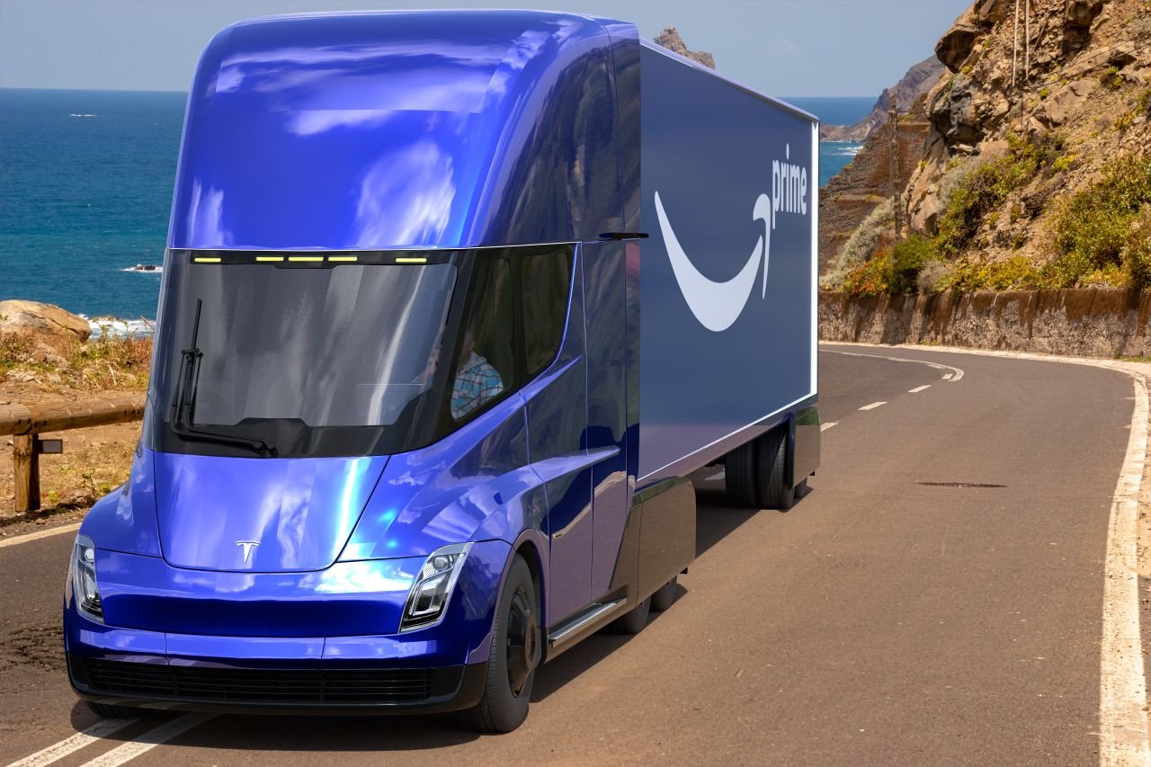 La Gigafactory Nevada, avec une usine dédiée de 158 000 m², vise 50 000 unités par an du Tesla Semi Truck à partir de cette année - ©Mike Mareen / Shutterstock