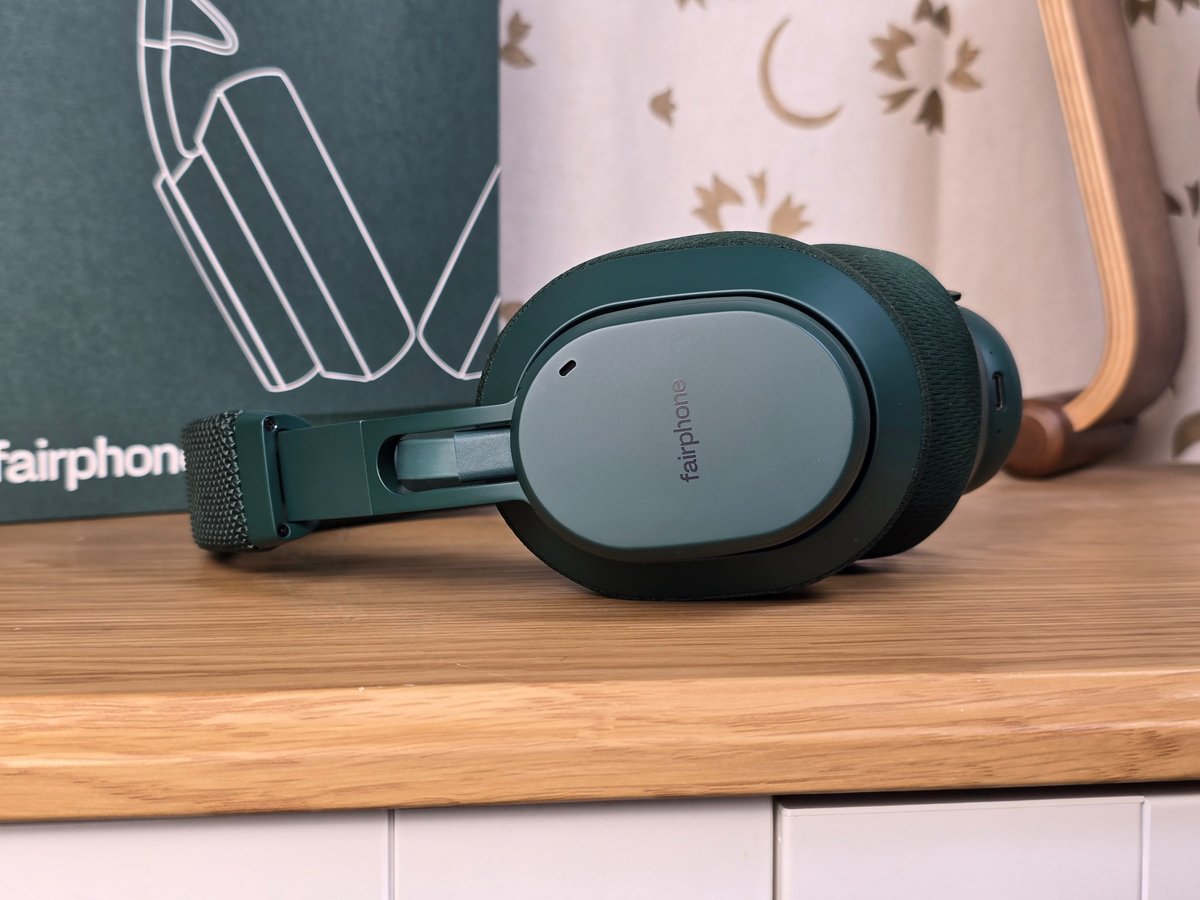 Le Fairbuds XL (2e Gen) dans son coloris "Rainforest". © Matthieu Legouge