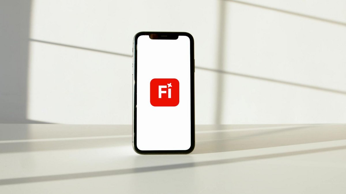 Adobe Firefly est disponible en version iOS et Android. ©Adobe / Artem Podrez / Pexels / Modifié pour Clubic