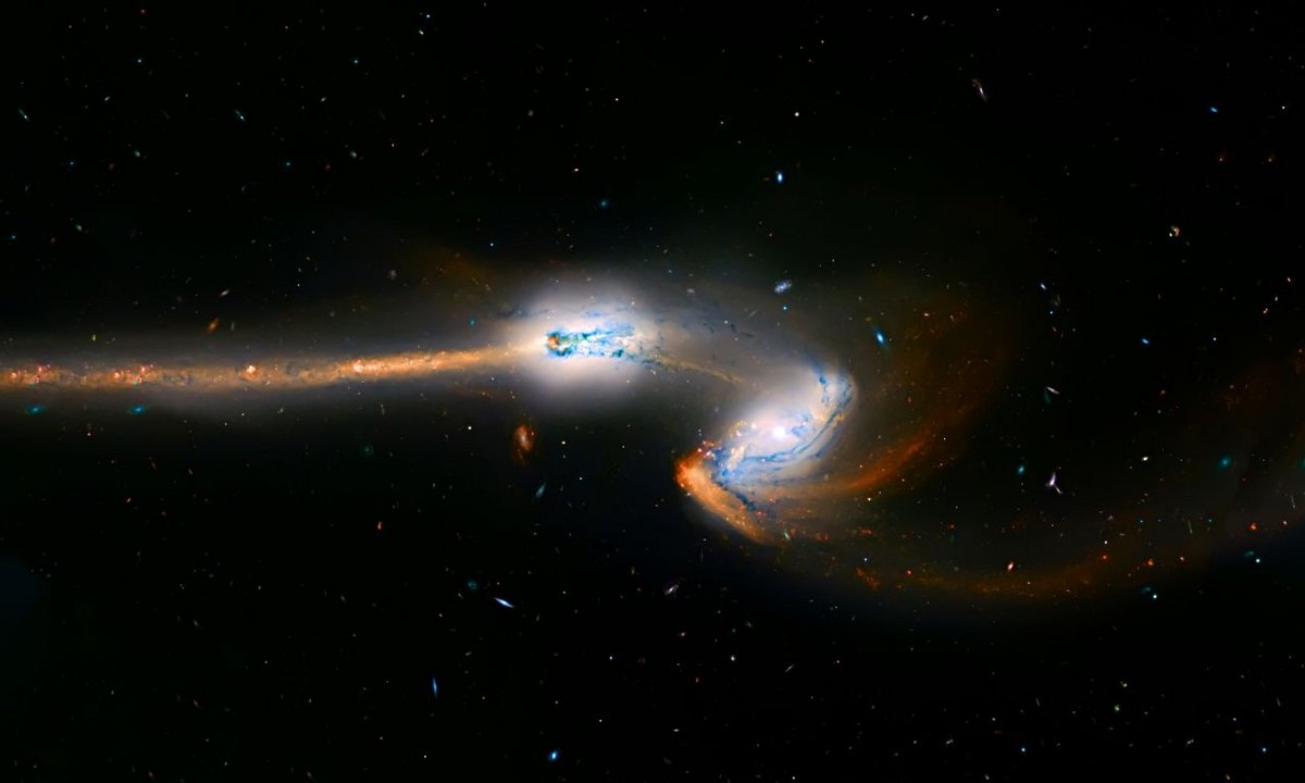 Une mine d'or et d'argent dans l'espace après une collision d'étoiles à neutrons ? - ©Allexxandar / Shutterstock
