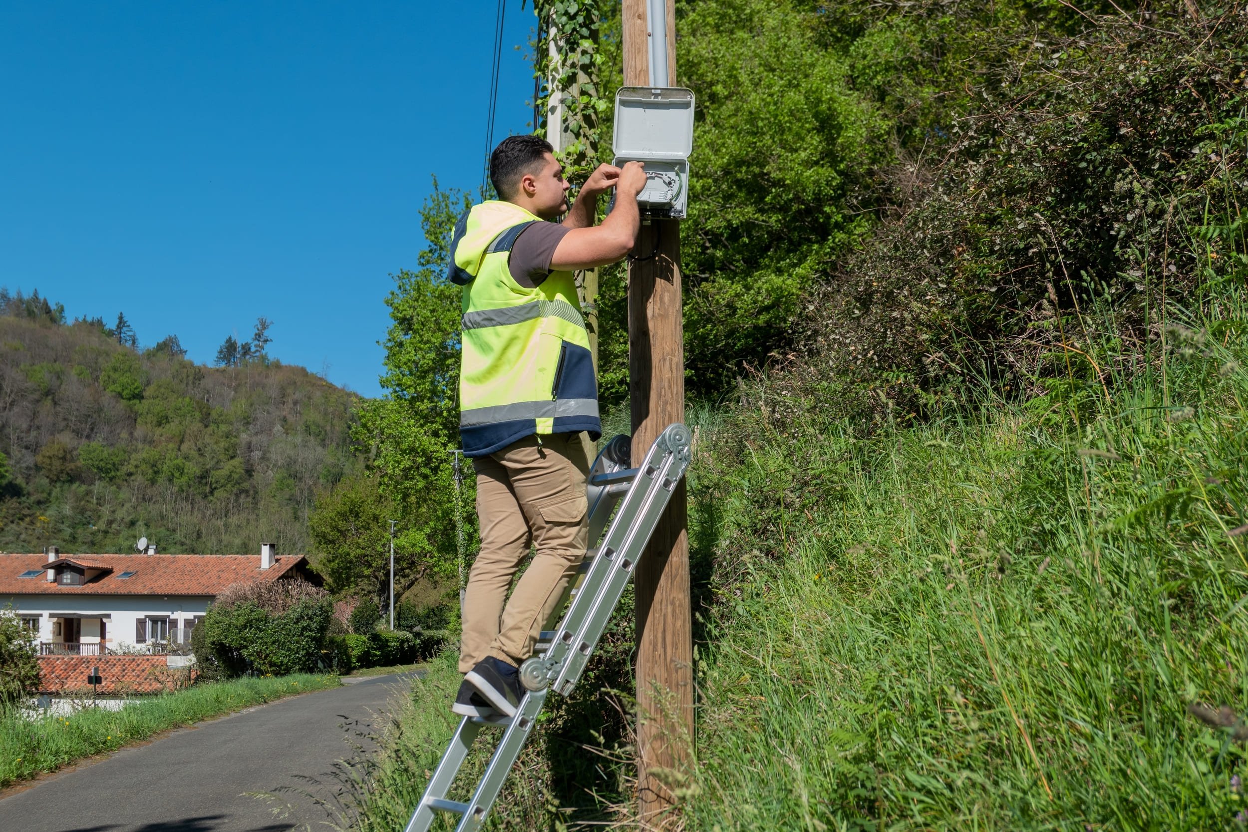 Orange étend la prise en charge des travaux de raccordement à la fibre optique © lone wolf7 / Shutterstock
