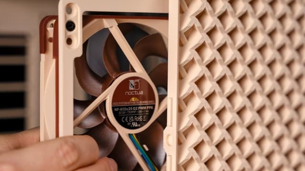 Un châssis bientôt intégralement « marronnasse » ? ©Noctua