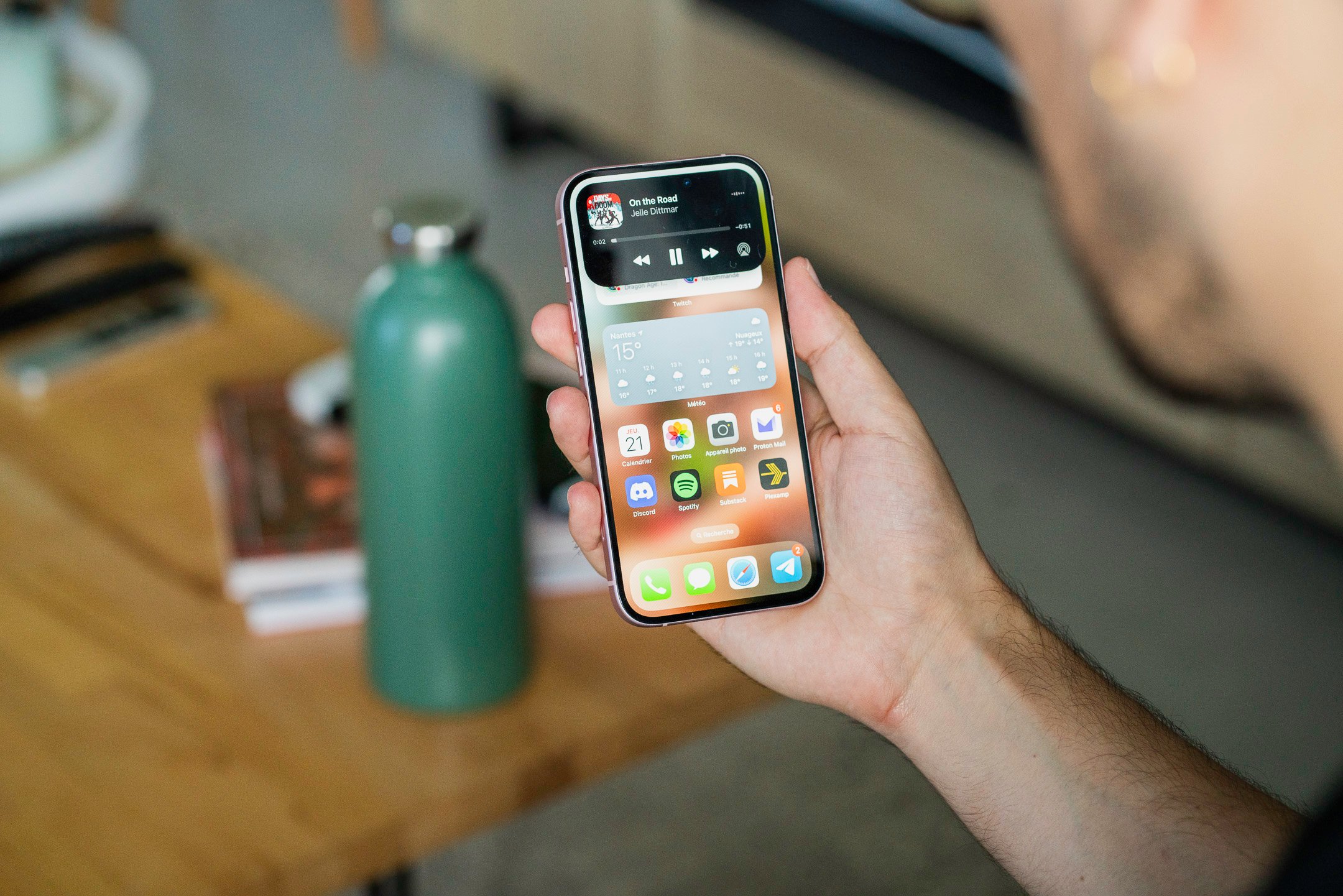 Apple vient de réduire drastiquement les prix de reprise de ses anciens modèles d'iPhone. © Pierre Crochart pour Clubic