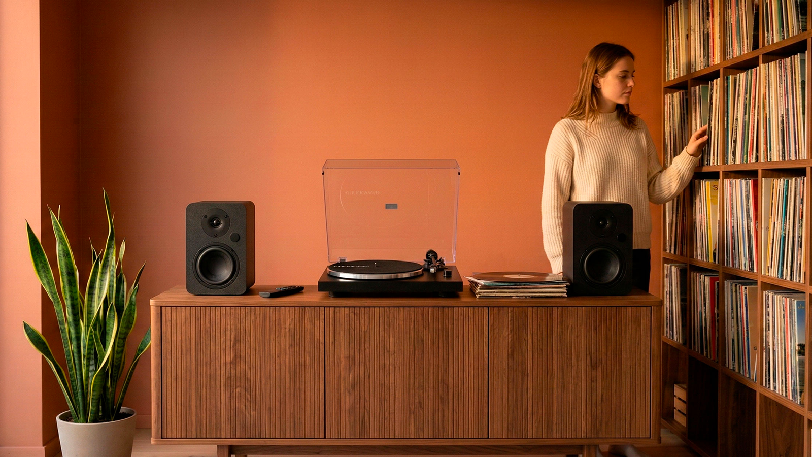 > Associer la platine TD10 aux enceintes A MKII crée un écosystème complet et cohérent. ©VULKKANO