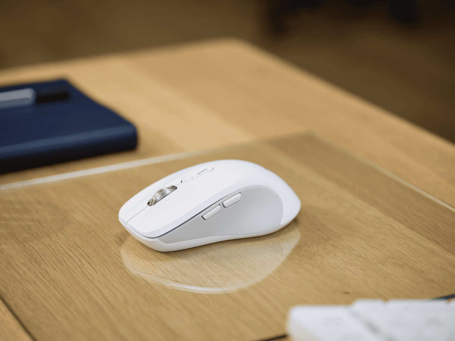 La Ferro Hyperscroll est disponible en noir ou en blanc. ©Trust