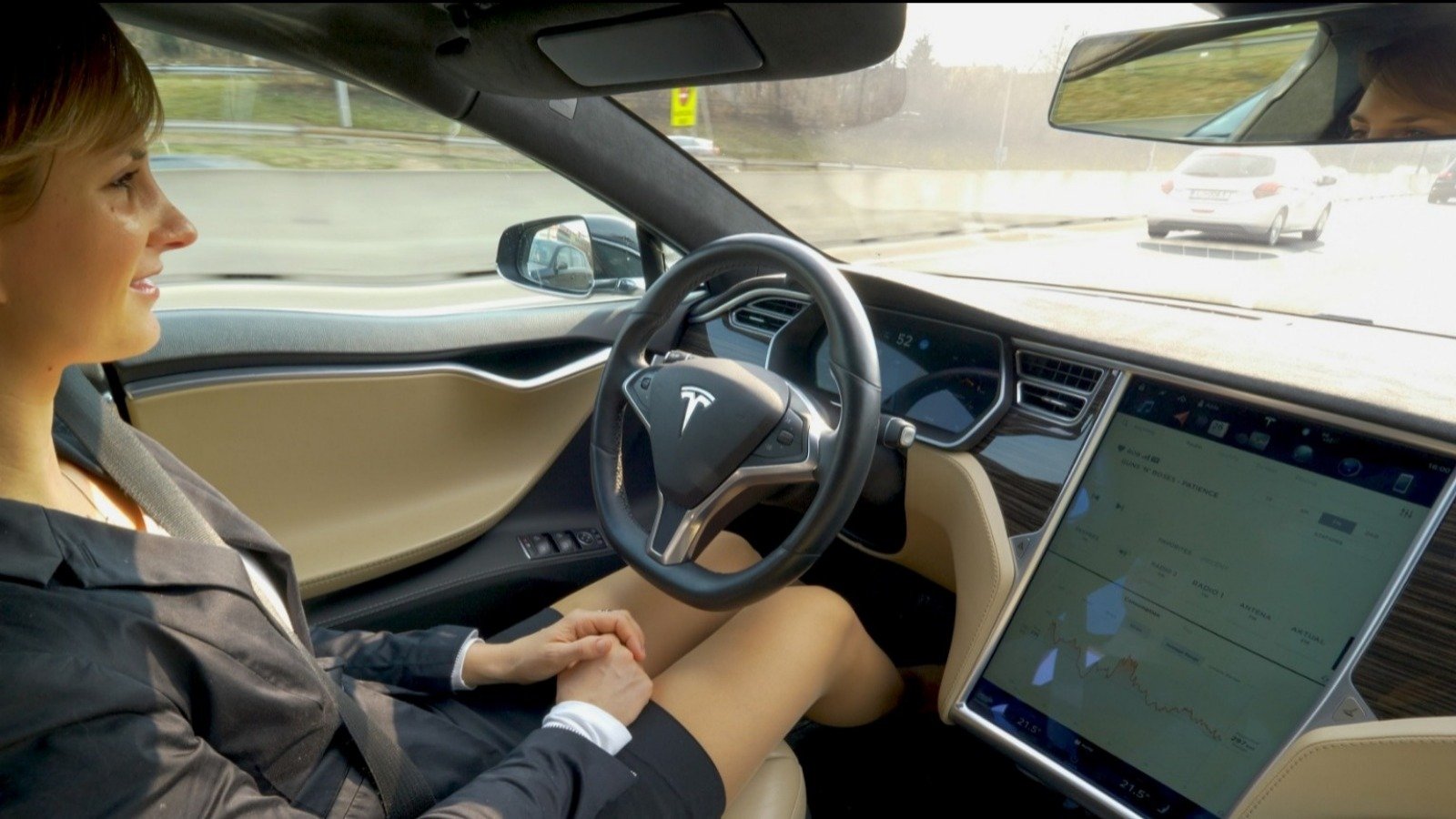 Des vidéos de conducteurs de Tesla diffusées au moment où l’Europe doit se prononcer sur le FSD - ©Flystock / Shutterstock