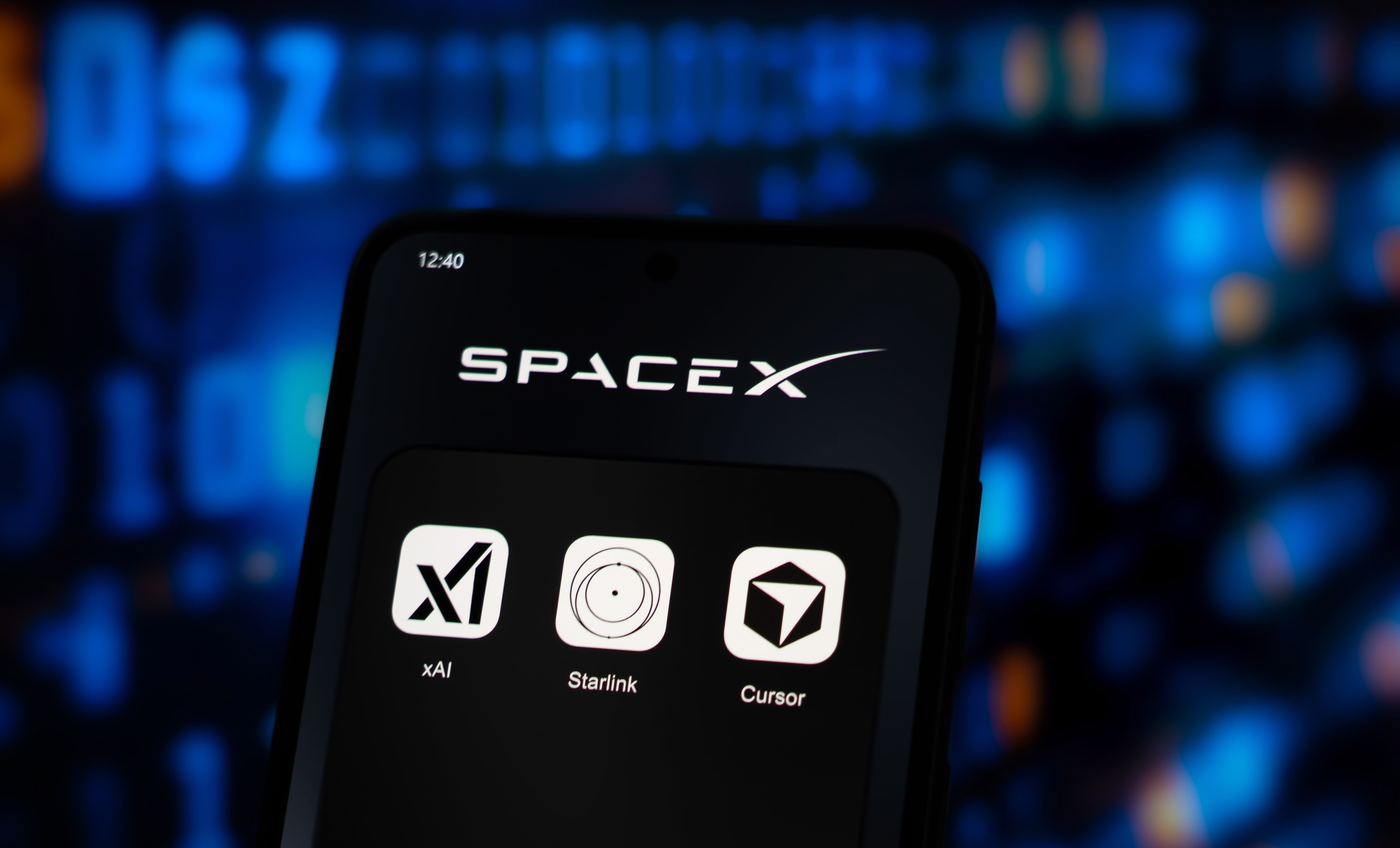 Les premières synergies de la galaxie SpacexAI arrivent : Cursor devrait accueillir le prochain modèle phare d'Elon Musk. © Shutterstock