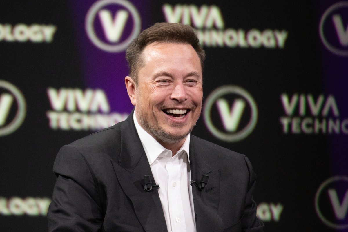 Portrait d'Elon Musk en train de rire. ©Frederic Legrand - COMEO / Shutterstock