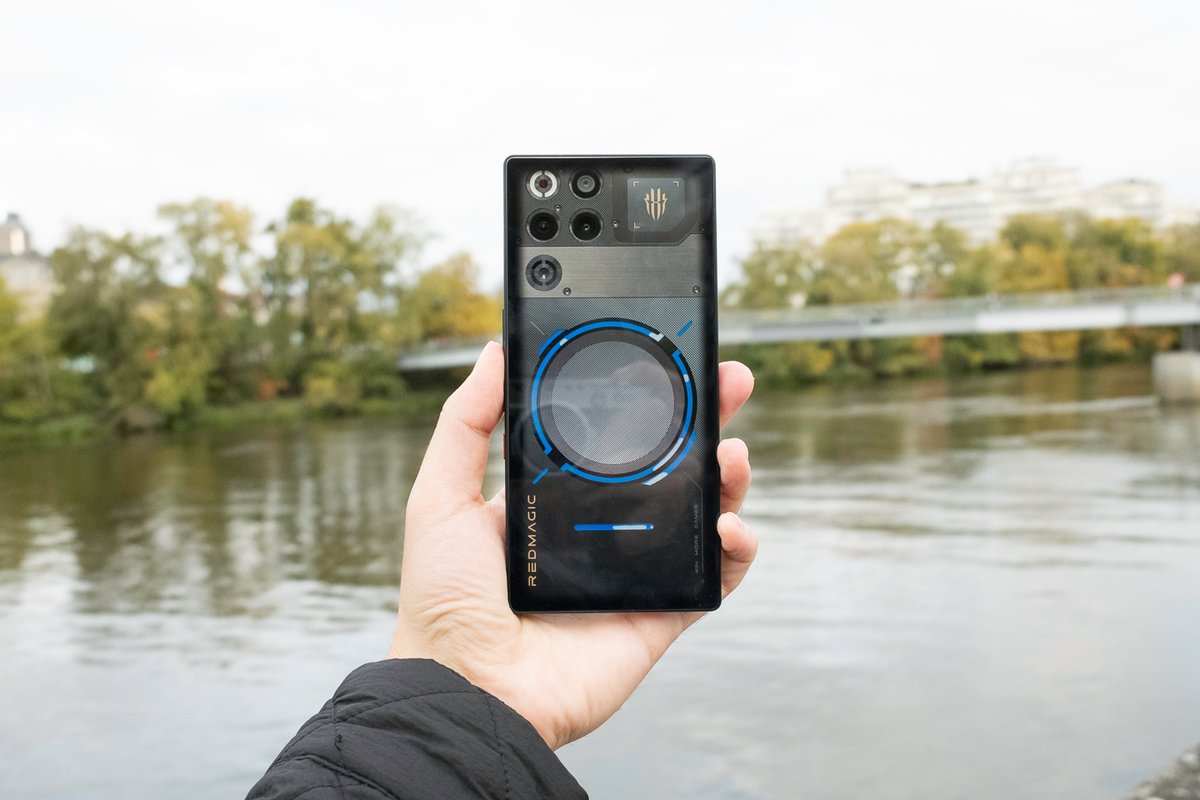Le REDMAGIC 11 Pro et son système de refroidissement liquide. ©Pierre Crochart pour Clubic