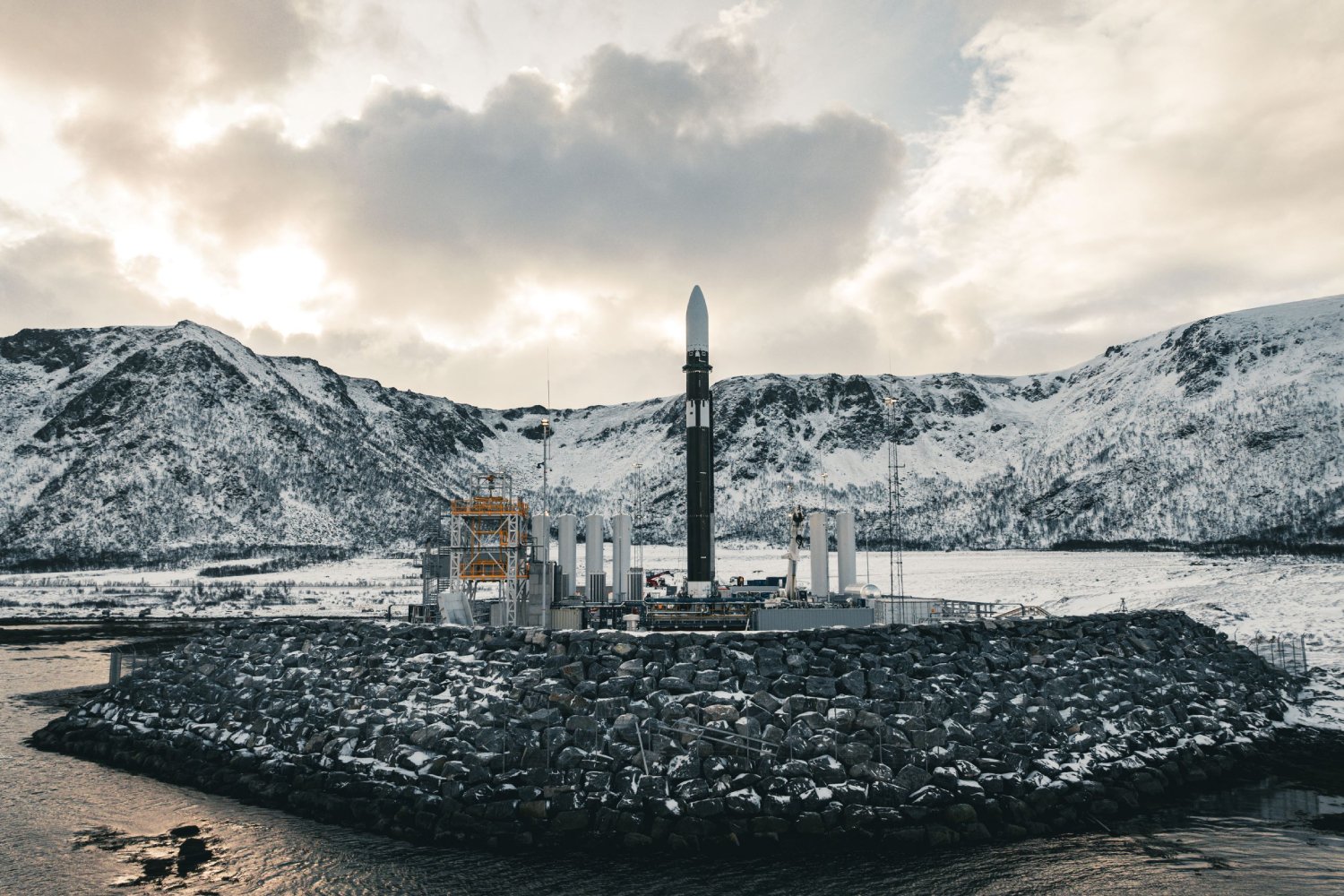 La fusée Spectrum sur son pas de tir. ©Isar Aerospace