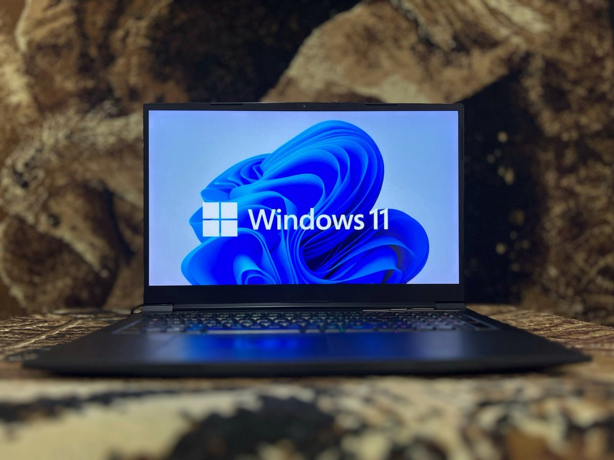 Windows 11 24H2 : Microsoft accouche (enfin) d’un correctif audio attendu, neuf mois après le signalement du bug. © Ekkys / Shutterstock