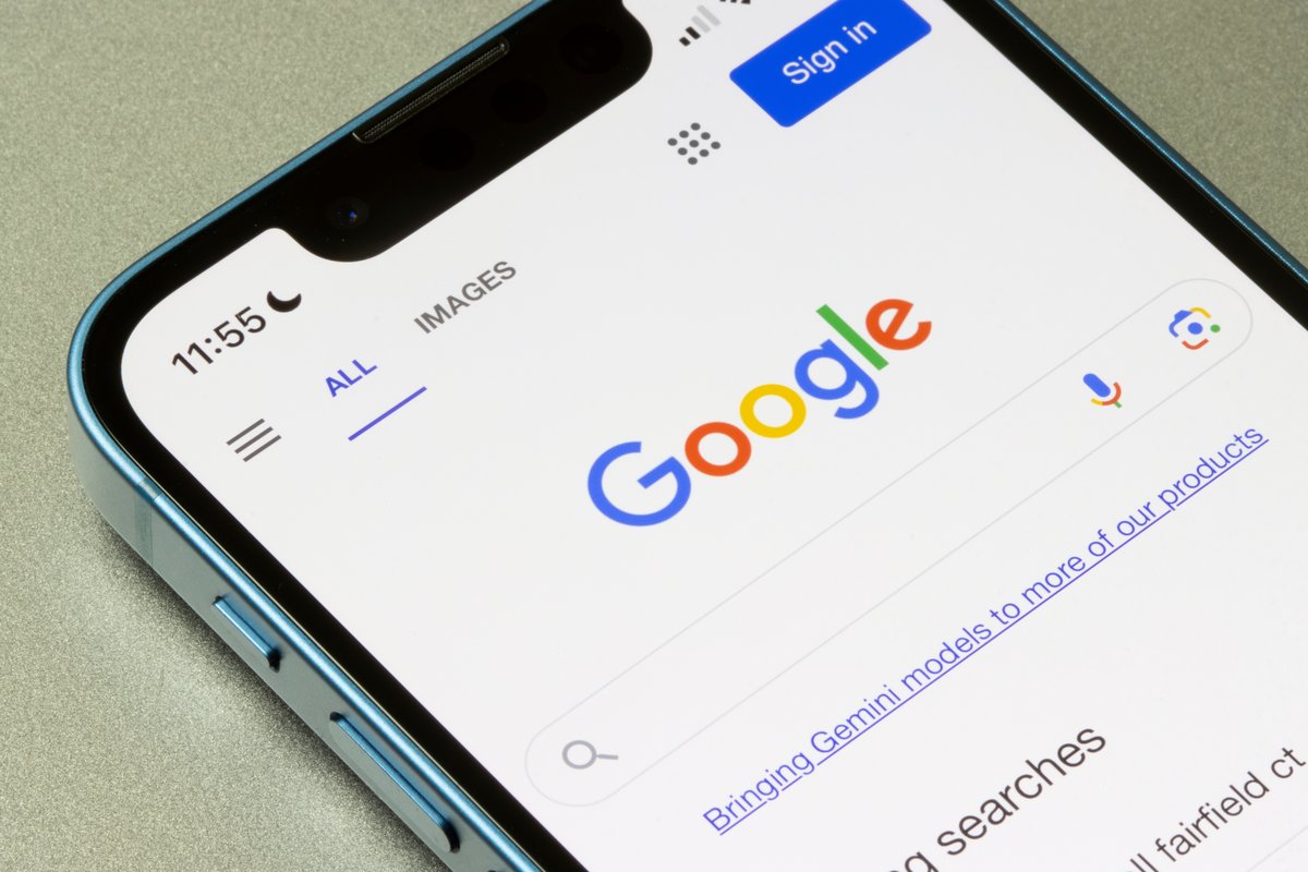 Google Discover pourrait enfin vous offrir un peu de personnalisation grâce à l'IA ©Shutterstock.com