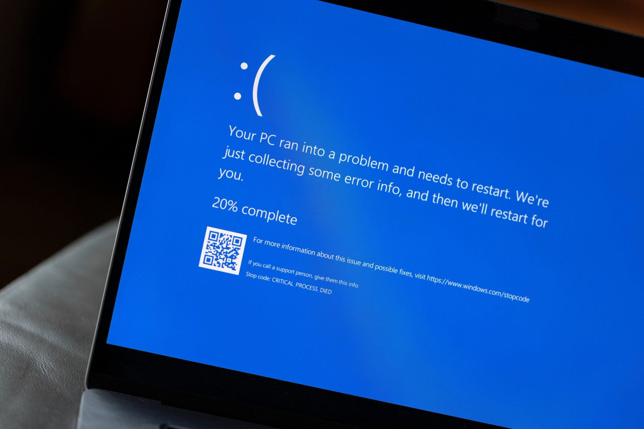 Windows 10 : Microsoft corrige en urgence le bug BitLocker déclenché par le Patch Tuesday de mai. © Lea Rae / Shutterstock
