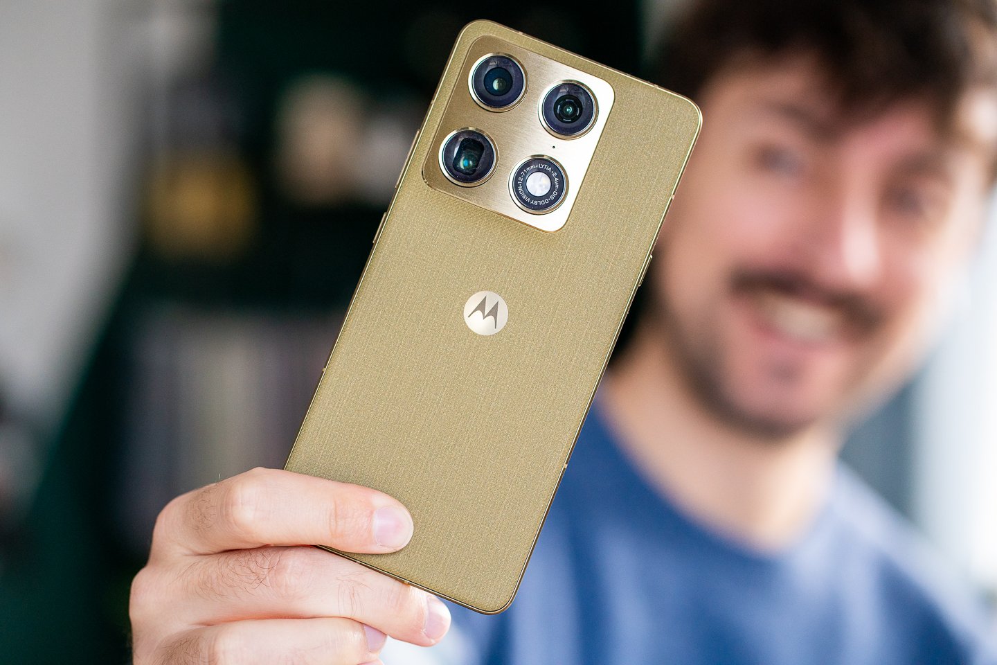 Le Motorola Signature vu de dos. ©Pierre Crochart pour Clubic