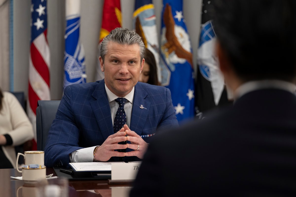 Pete Hegseth met la pression sur Anthropic © Wiki Commons