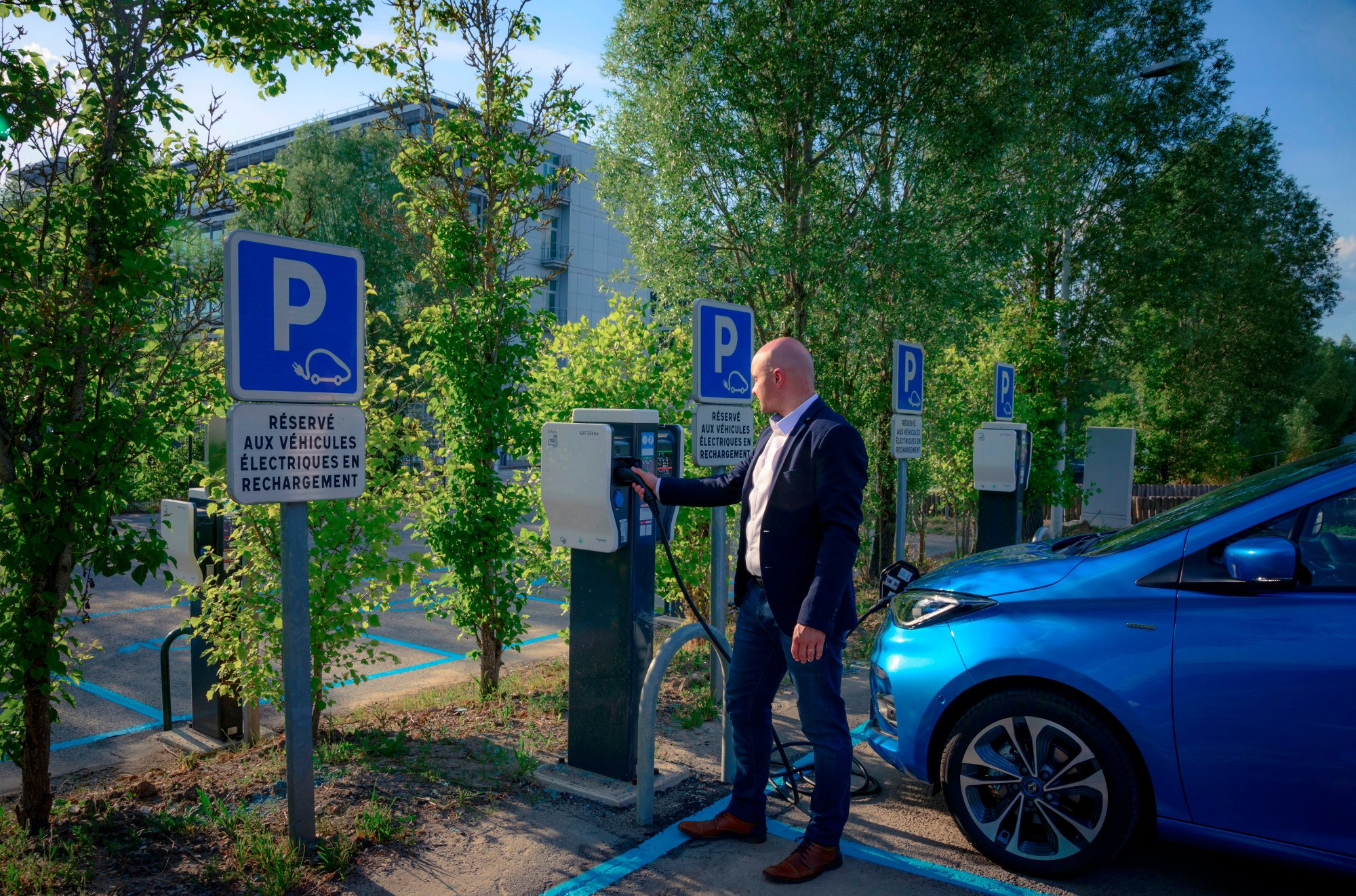 © A. SERRA - Renault Elexent