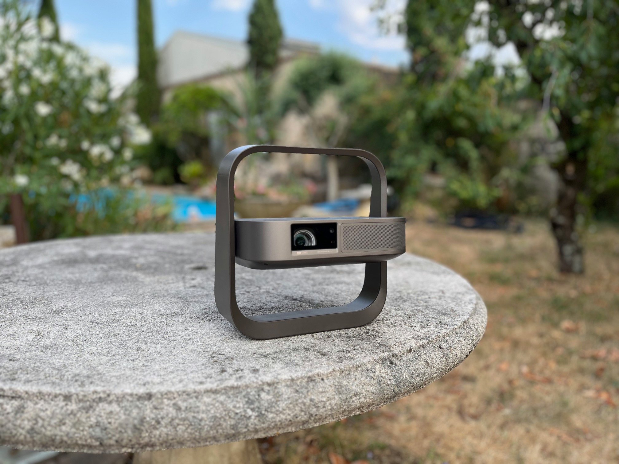 Design sympa et compact pour le Elfin Flip 4K © Vincent Touveneau pour Clubic