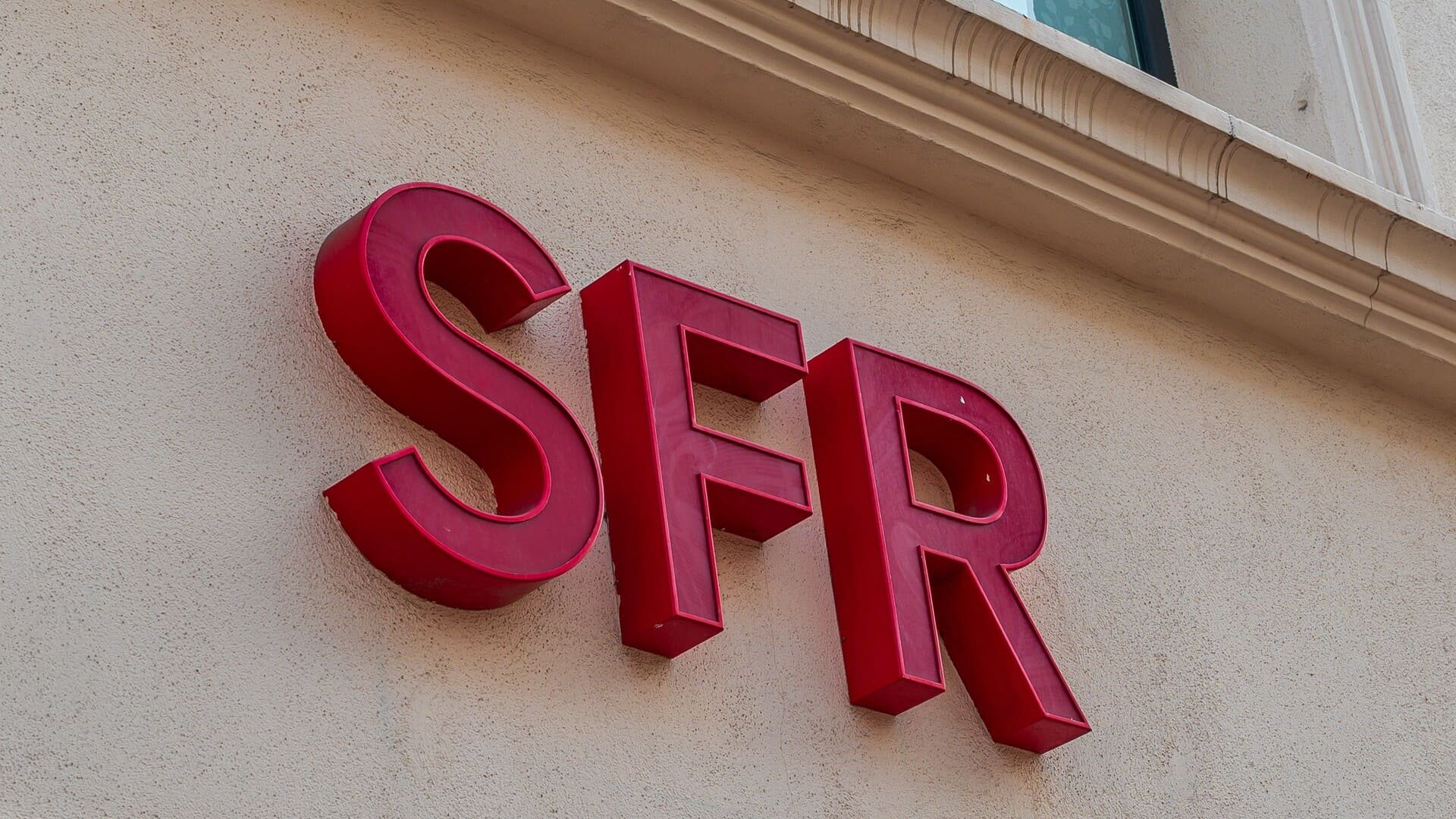 Les élus de SFR traînent Bouygues Telecom, Free et Orange devant la justice. © DimasGermany / Shutterstock