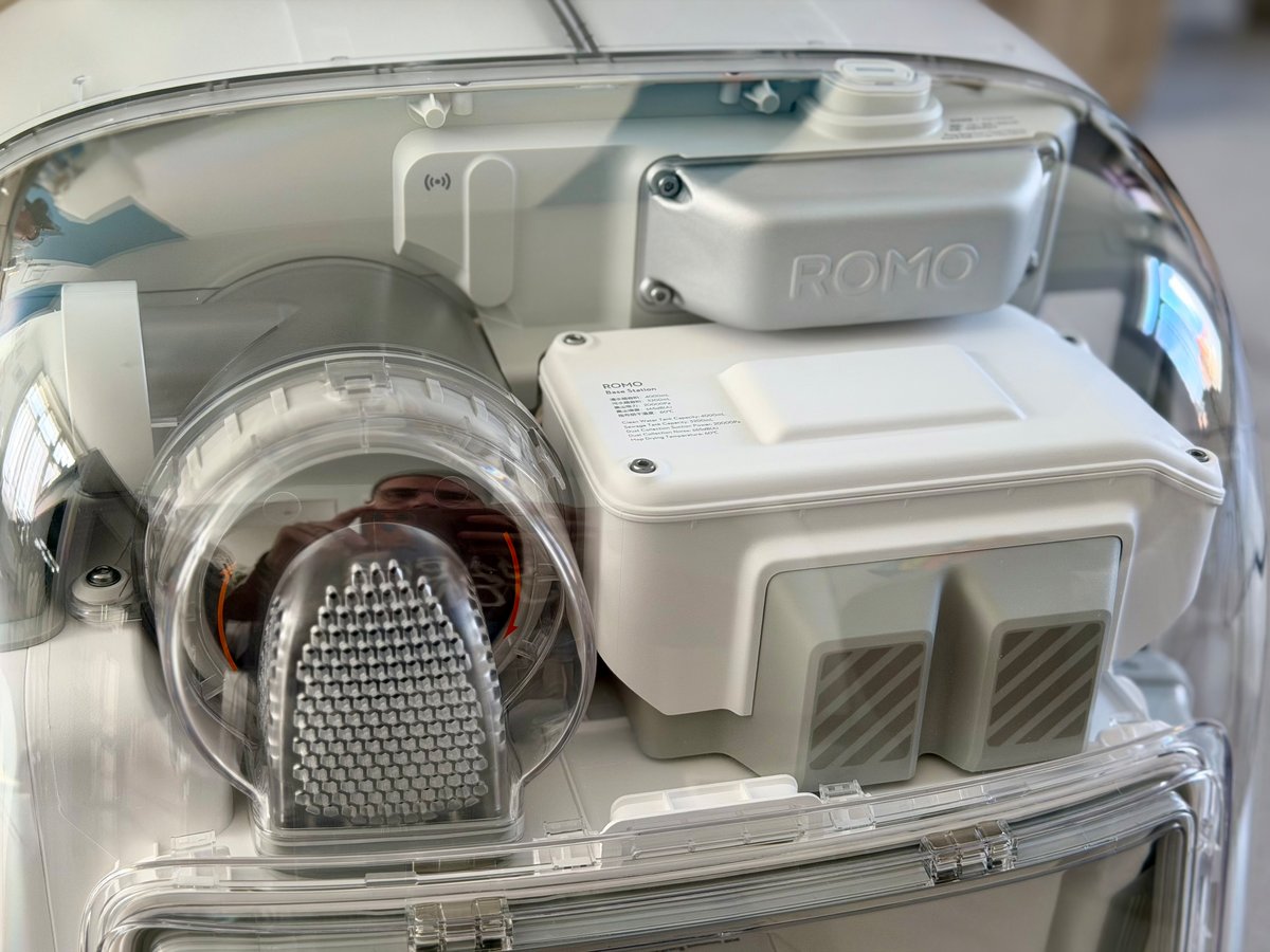 Jamais nous n'avions vu les entrailles d'un aspirateur robot ©Mathieu Grumiaux pour Clubic