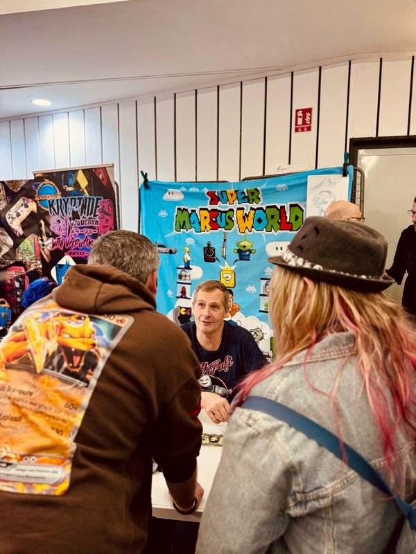 Marcus et son stand qui ne désemplit jamais. ©Stéphane Ficca / Clubic