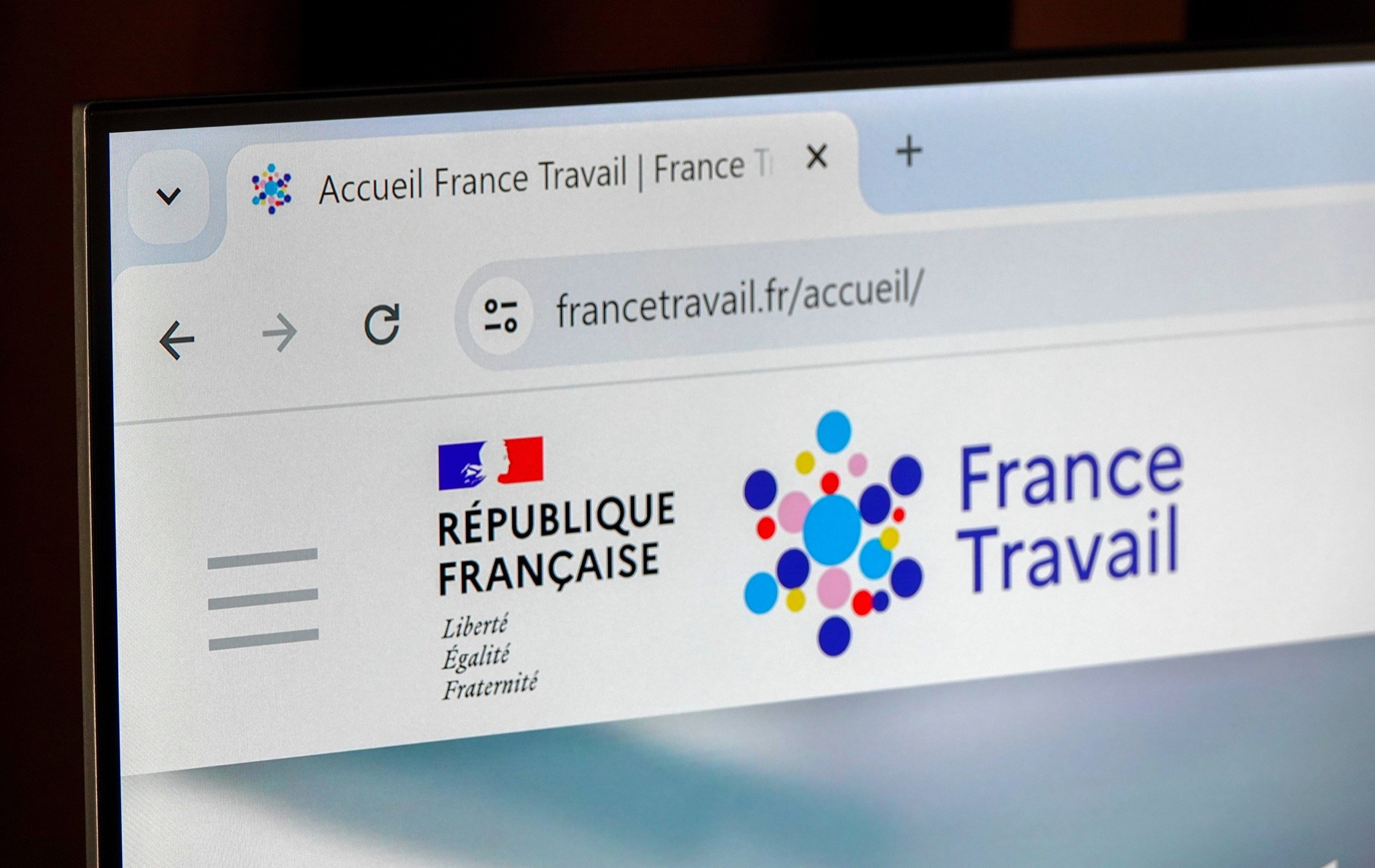 Fuite de données chez France Travail : 44,3 millions de dossiers personnels en vente sur le dark web. © Romain P19 / Shutterstock