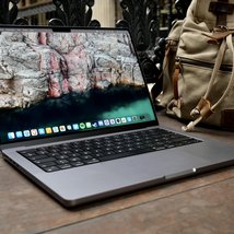 Apple MacBook Pro 14" (2021)