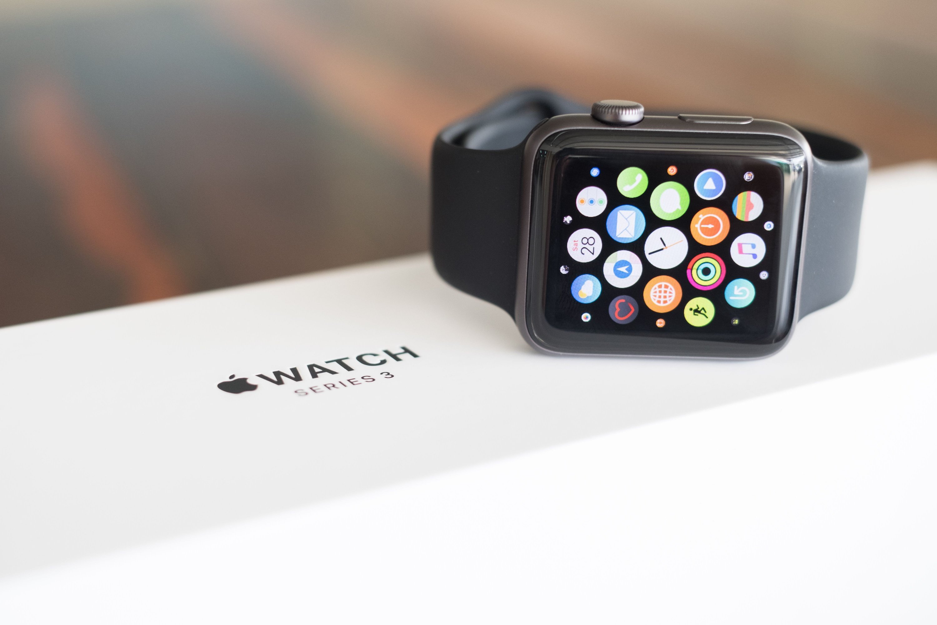 Un ancien employé d'Apple aurait dérobé des informations confidentielles liées à l'Apple Watch pour l'un de ses concurrents. © Sirichai Puangsuwan / Shutterstock.com