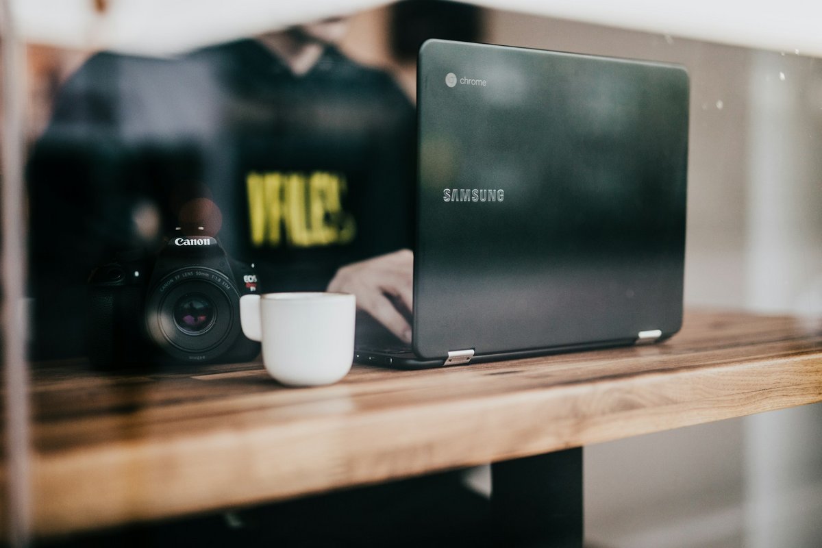 La nouvelle version de Chrome Android est conçue pour les Chromebooks © Nathan Dumlao / Unsplash