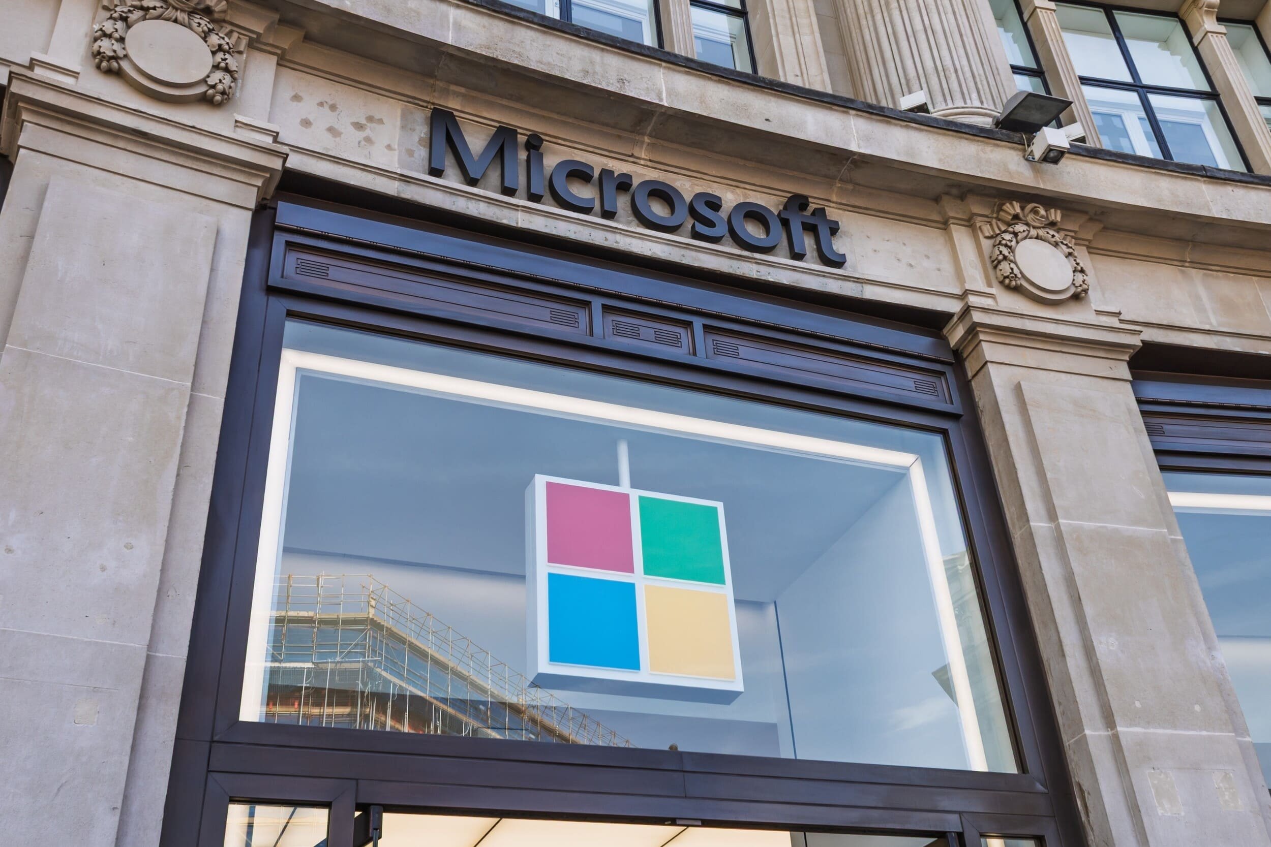 Microsoft licencie 10% de ses effectifs en France via une rupture conventionnelle collective © Tartezy / Shutterstock.com
