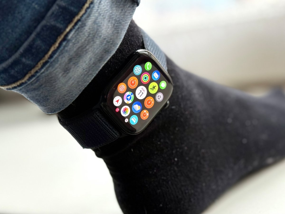 On a testé pour vous l'Apple Watch à la cheville, et ça a quelques rares avantages © Mathieu Grumiaux pour Clubic.com