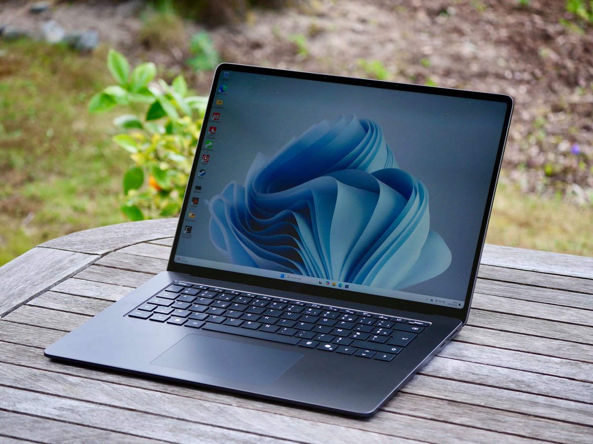 Le Surface Laptop 7 Lunar Lake est en fuite sur une plateforme chinoise © Nathan Le Gohlisse pour Clubic