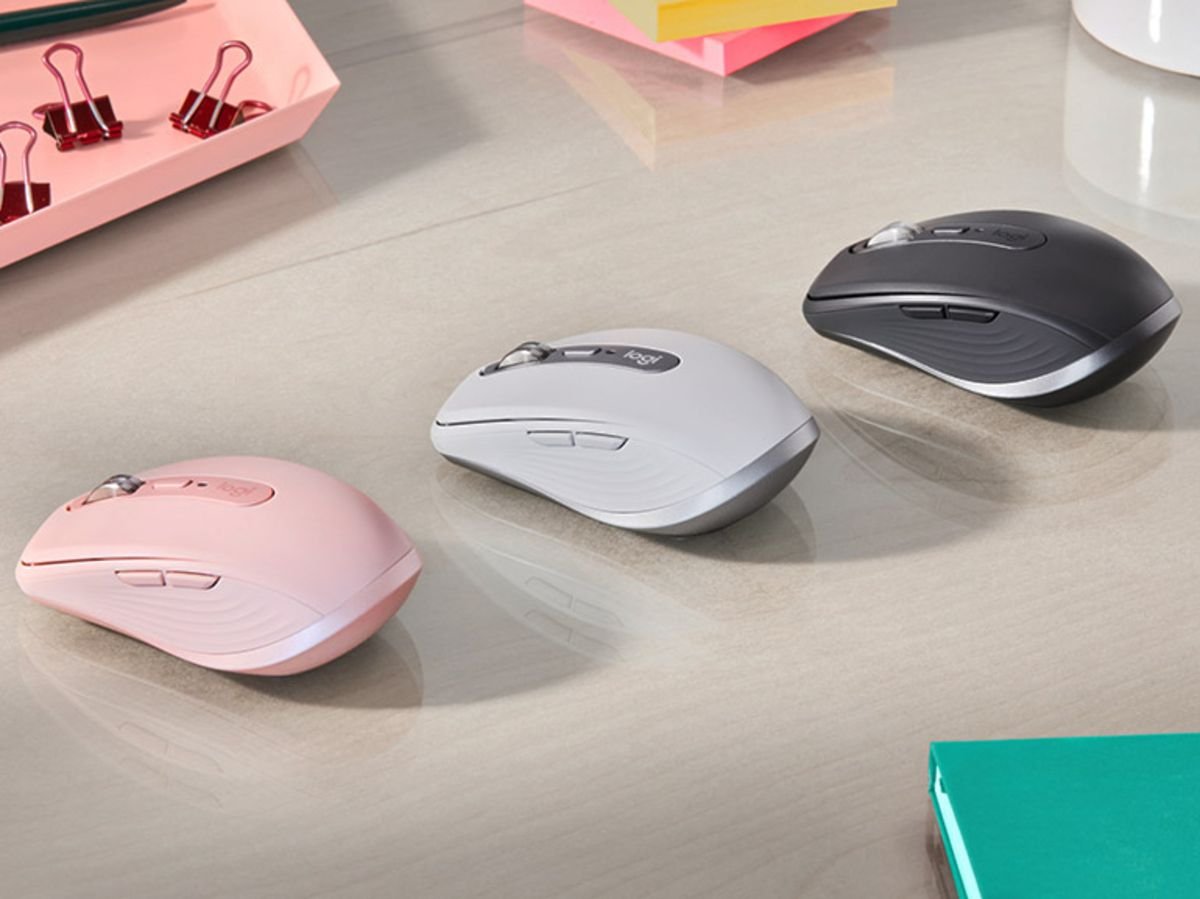 La Logitech MX Anywhere 3S est disponible en trois coloris : Rose, Gris pâle et Graphite © Logitech