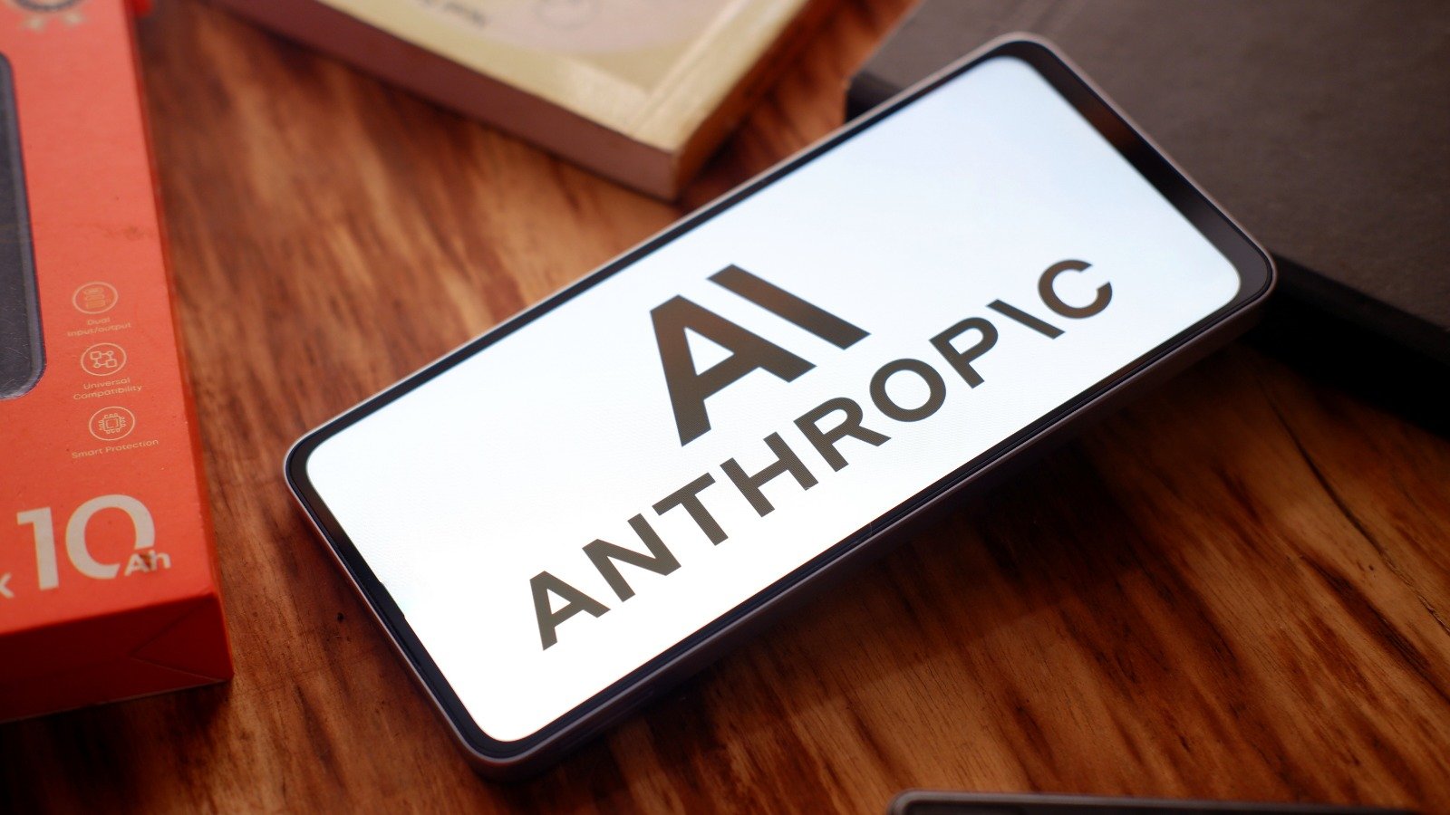 Anthropic découvre un trou de 11 mois dans la sécurité de ses IA - ©Poetra.RH / Shutterstock