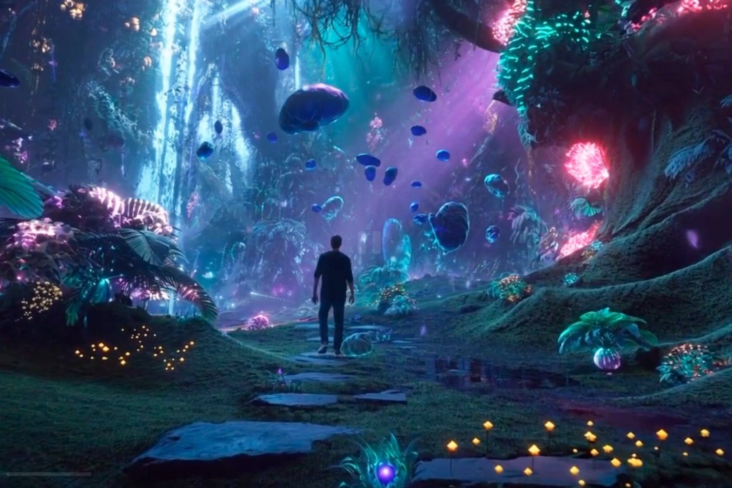 Sam Altman se promenant dans un environnement similaire à celui d'Avatar, dans une vidéo générée par Sora 2. ©OpenAI