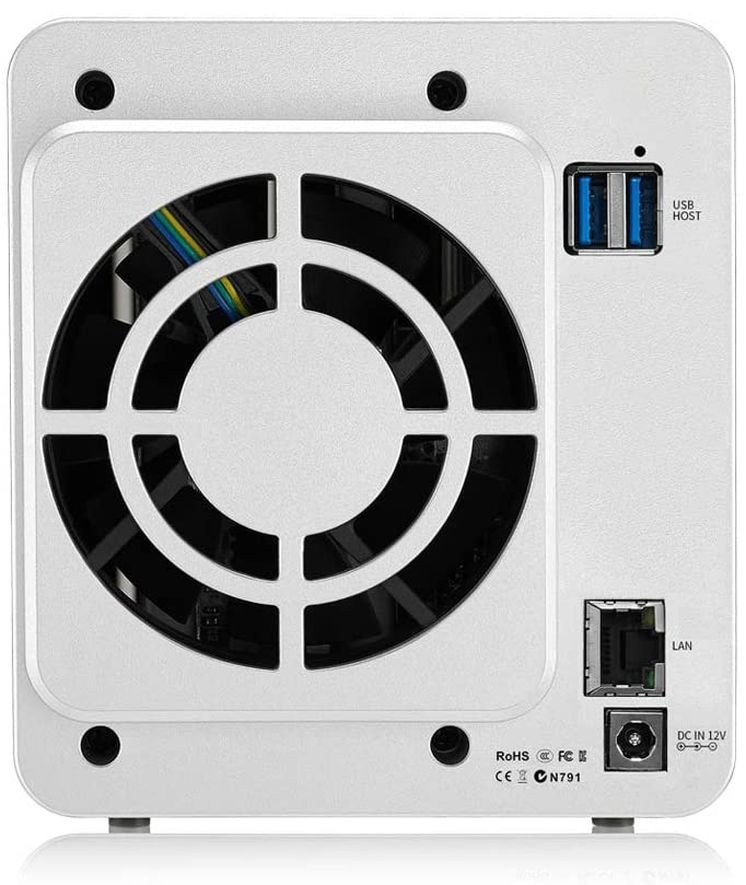 Une connectique en face arrière à l'image de la simplicité générale du F2-210